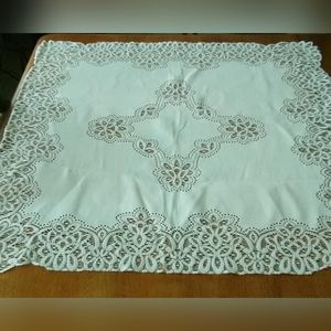 Vintage White Lace Square Table Cloth 28" x 28" New without Tag